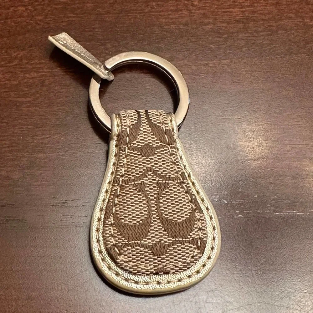 Coach - Signature C Teardrop Keyfob